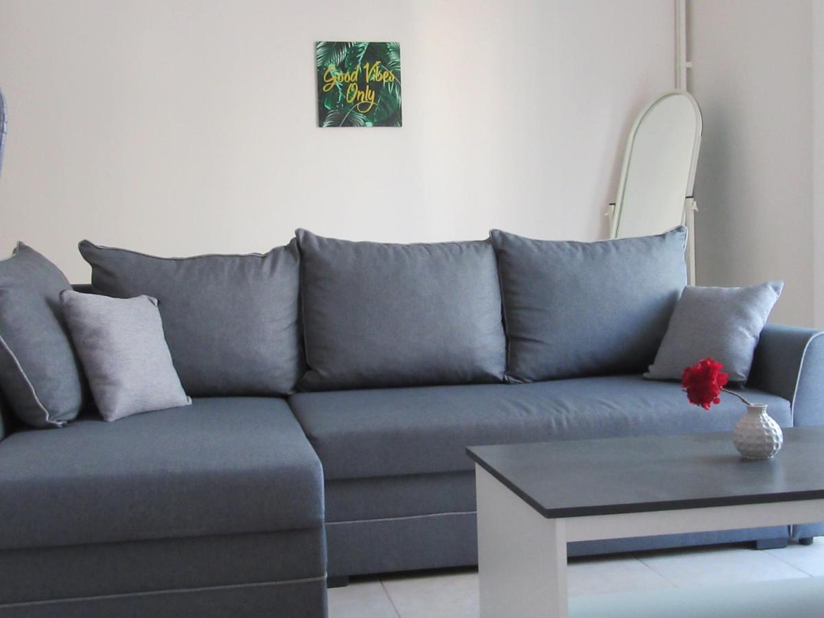 Με Θεα Το Λιμανι Apartment Piraeus Luaran gambar