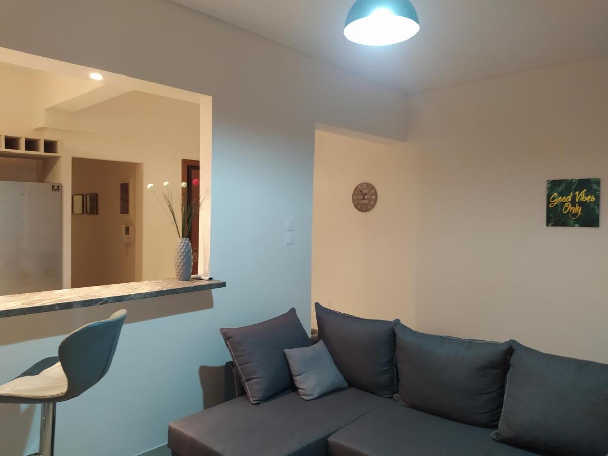Με Θεα Το Λιμανι Apartment Piraeus Luaran gambar