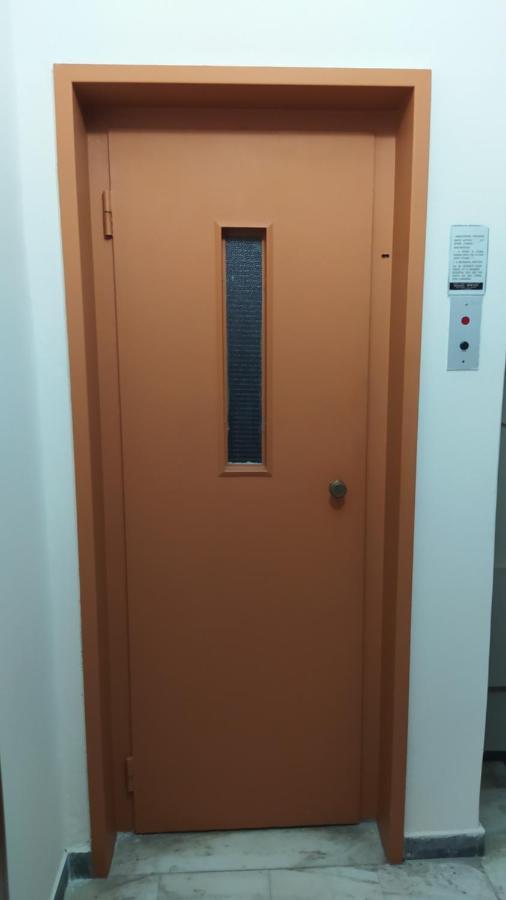 Με Θεα Το Λιμανι Apartment Piraeus Luaran gambar