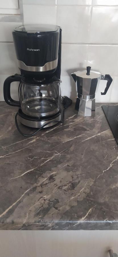 Με Θεα Το Λιμανι Apartment Piraeus Luaran gambar